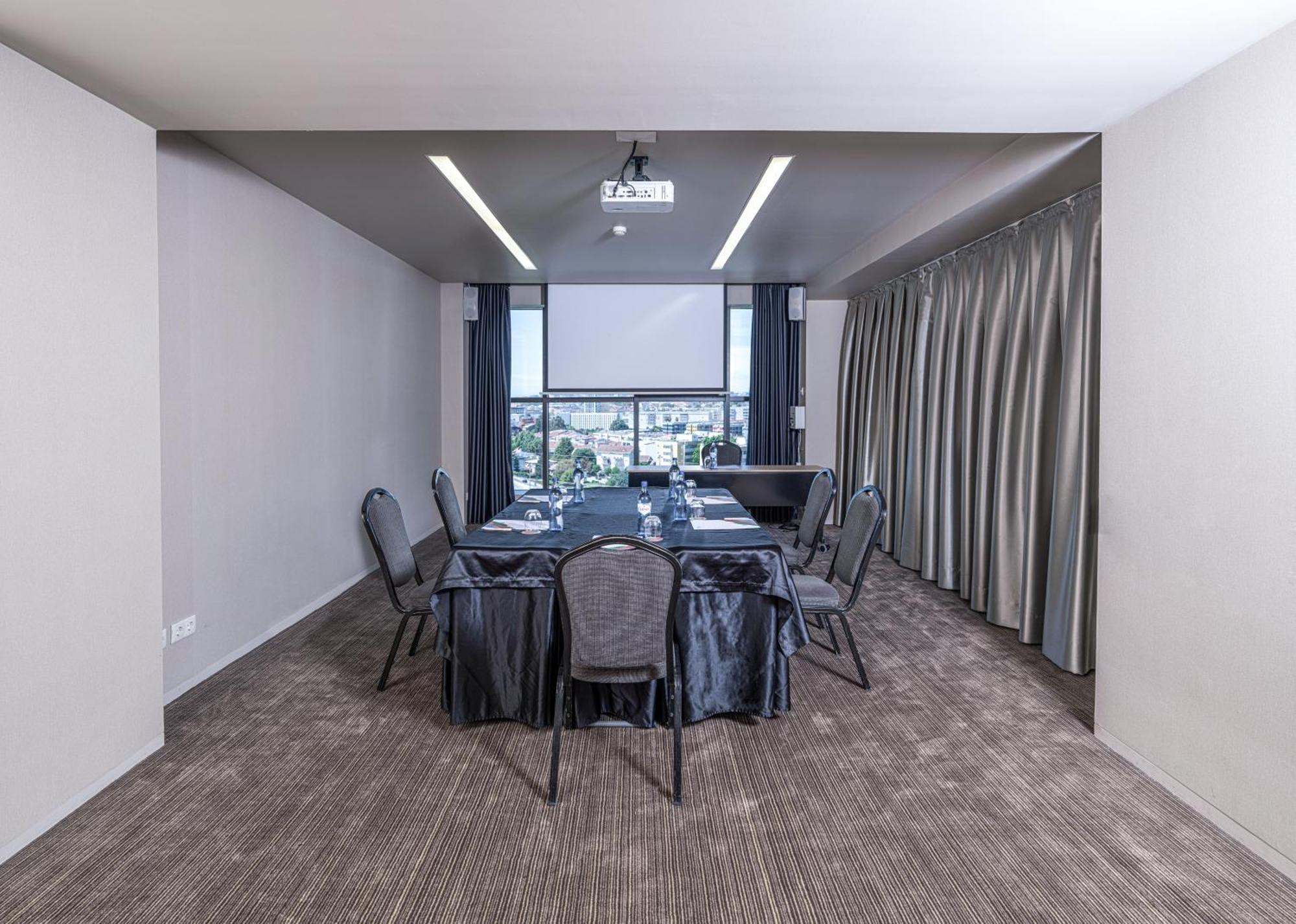 Melia Braga Hotel&Spa Exteriör bild Meeting room