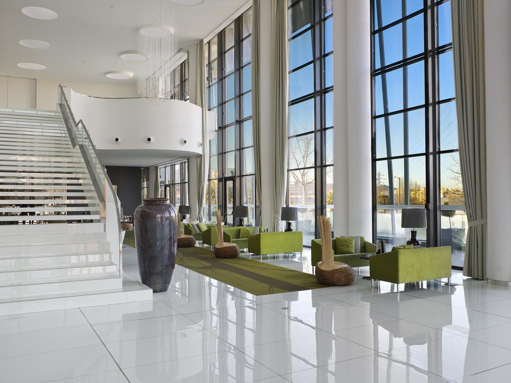 Melia Braga Hotel&Spa Exteriör bild Interior of the new building